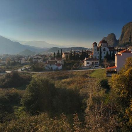 Апартаменты In The Shadow Of Meteora Калампака Экстерьер фото